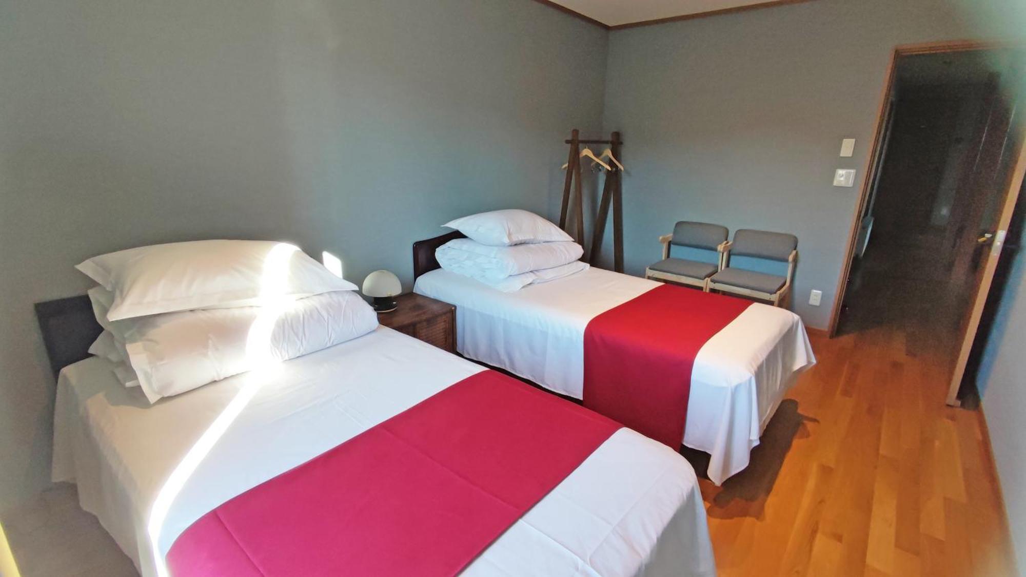 White House Onsen Guesthouse 白老町 エクステリア 写真